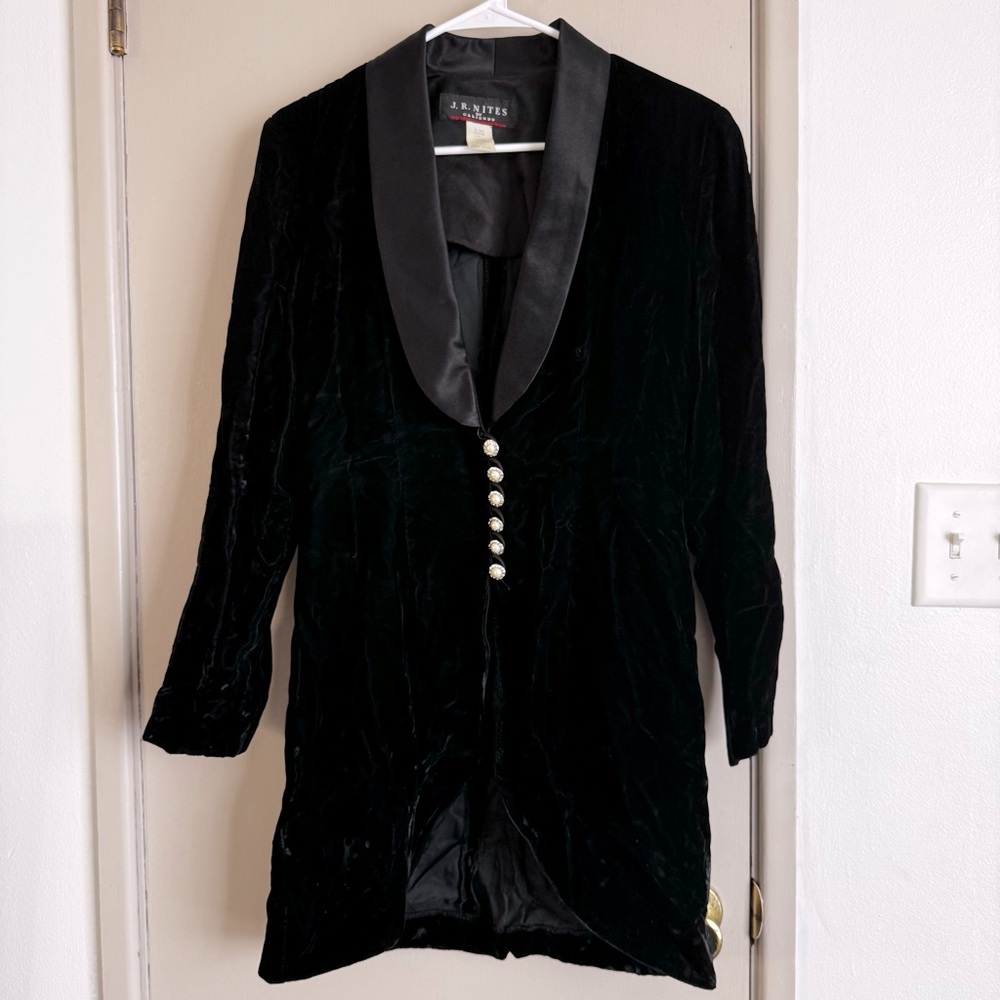 Vintage Black Velvet Blazer with Satin Lapel
